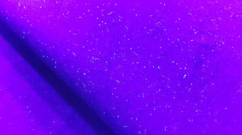 CND UV. Observer les poussières sur textile prestigieux à Paris